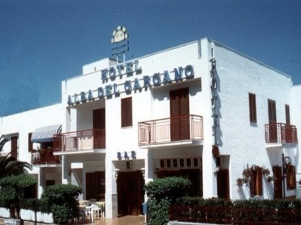 Hotel Alba Del Gargano Матината Екстериор снимка