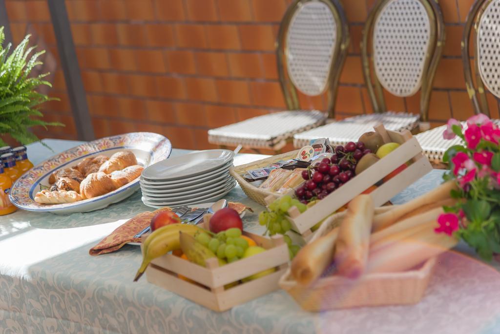 Hotel Alba Del Gargano Матината Екстериор снимка