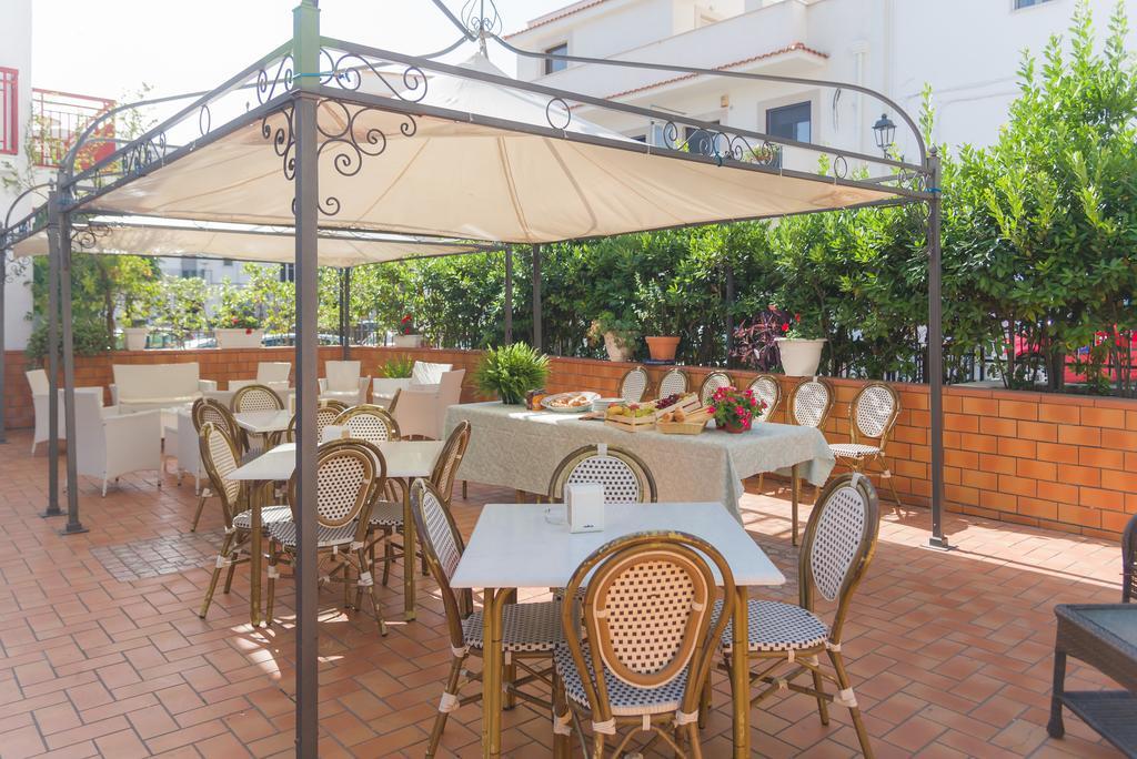 Hotel Alba Del Gargano Матината Екстериор снимка