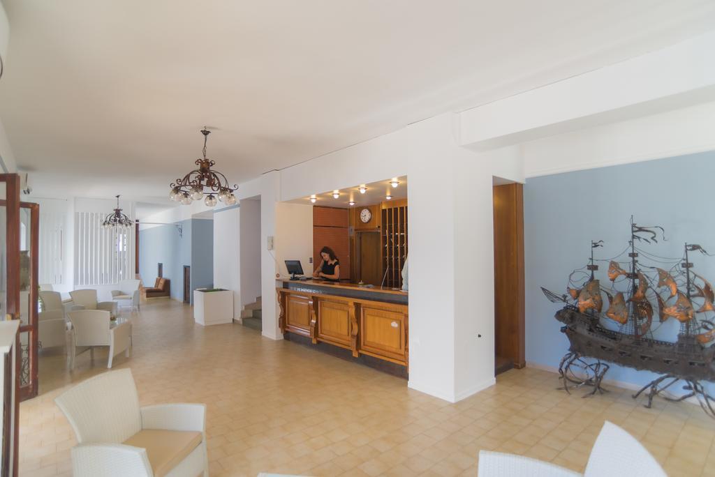 Hotel Alba Del Gargano Матината Екстериор снимка