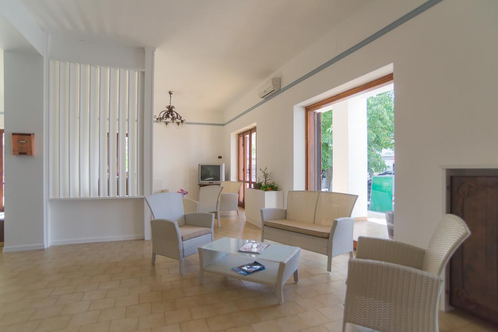 Hotel Alba Del Gargano Матината Екстериор снимка