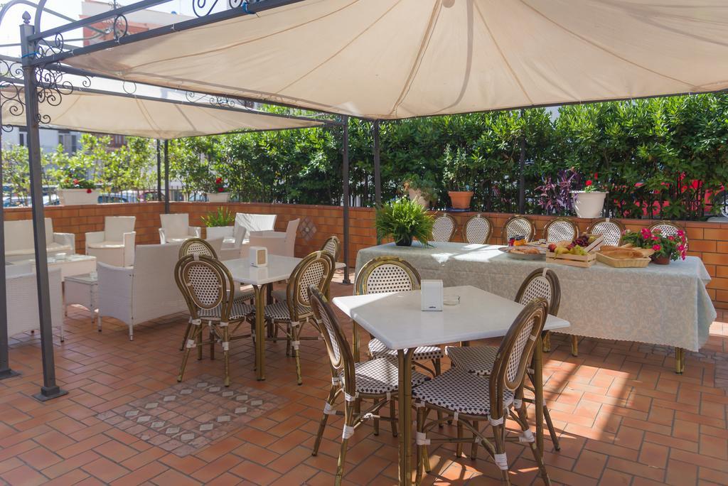 Hotel Alba Del Gargano Матината Екстериор снимка