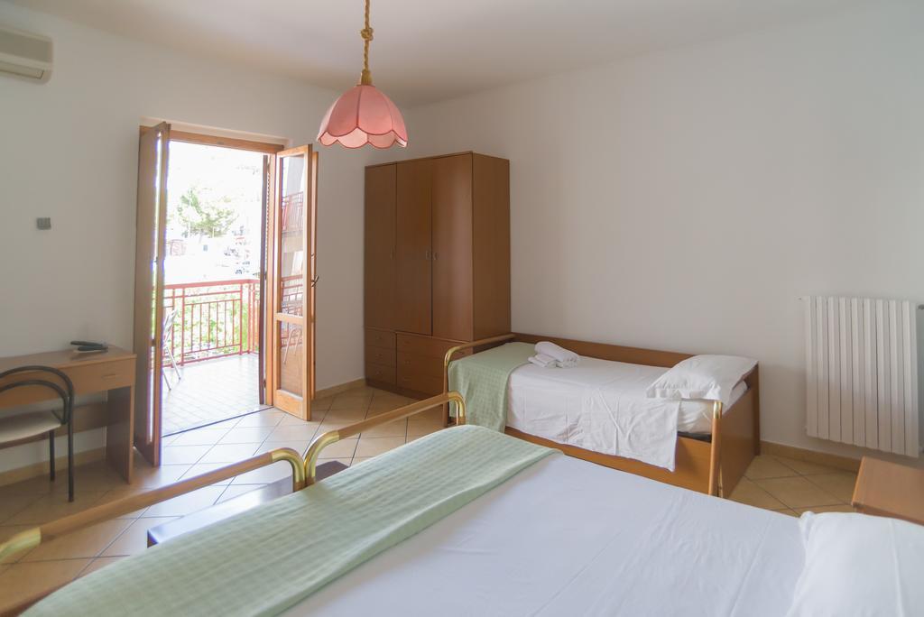 Hotel Alba Del Gargano Матината Екстериор снимка