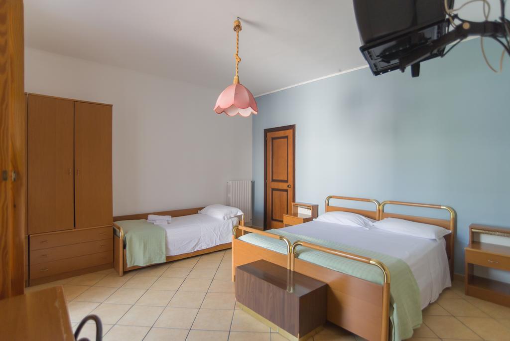 Hotel Alba Del Gargano Матината Екстериор снимка
